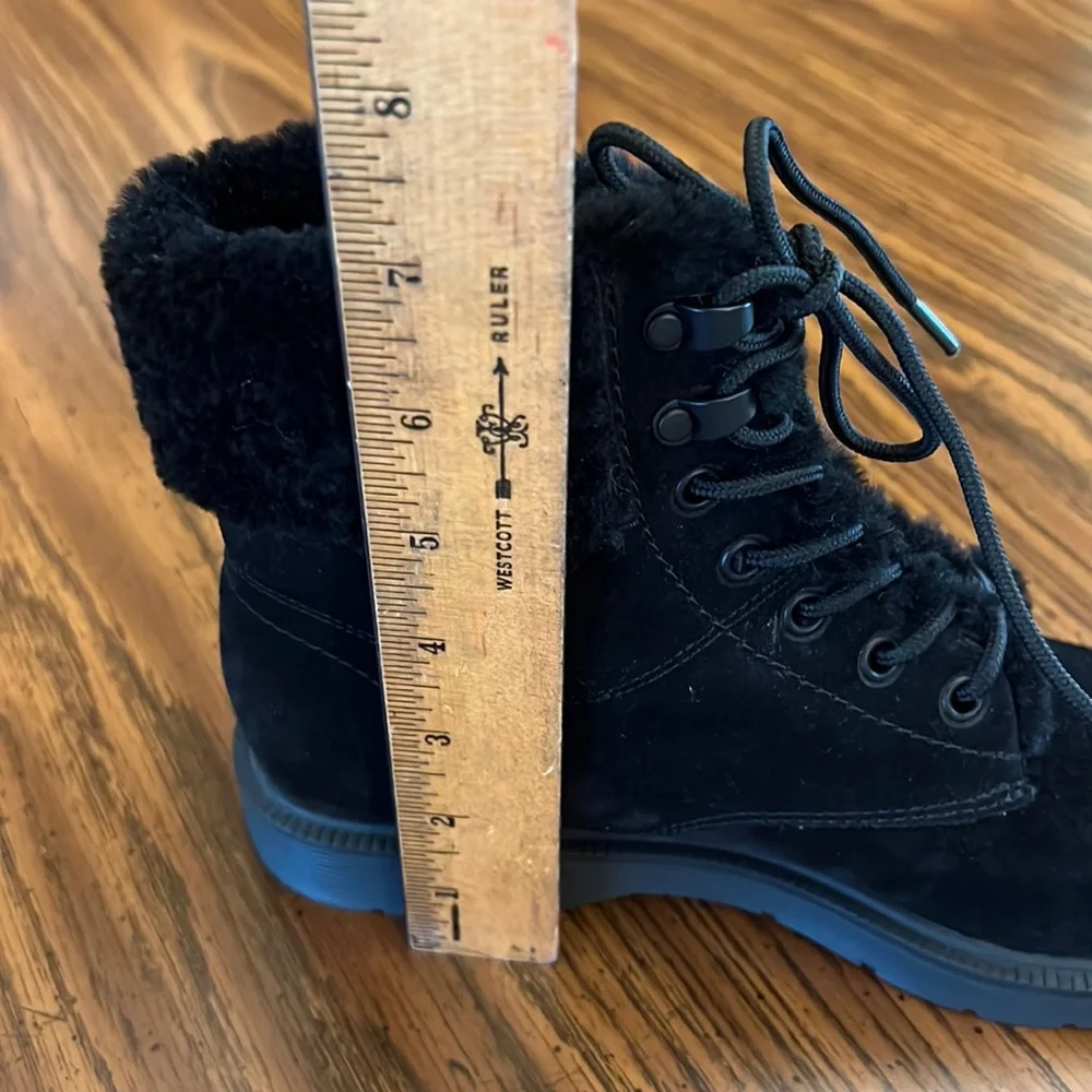 Water Repellent Shearling Fur Vince Hayes 2 Lace-up Hiker Boots Size 6.